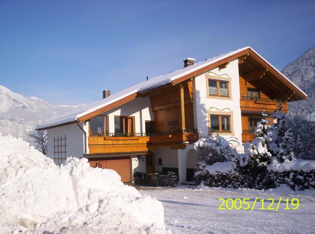 Haus Hager Bed & Breakfast Schlitters Dış mekan fotoğraf